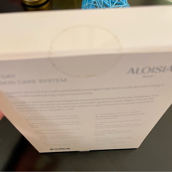 ALOISIA Beauty Clean Beauty 7-Day Skin Care System - Picture 3 of 3